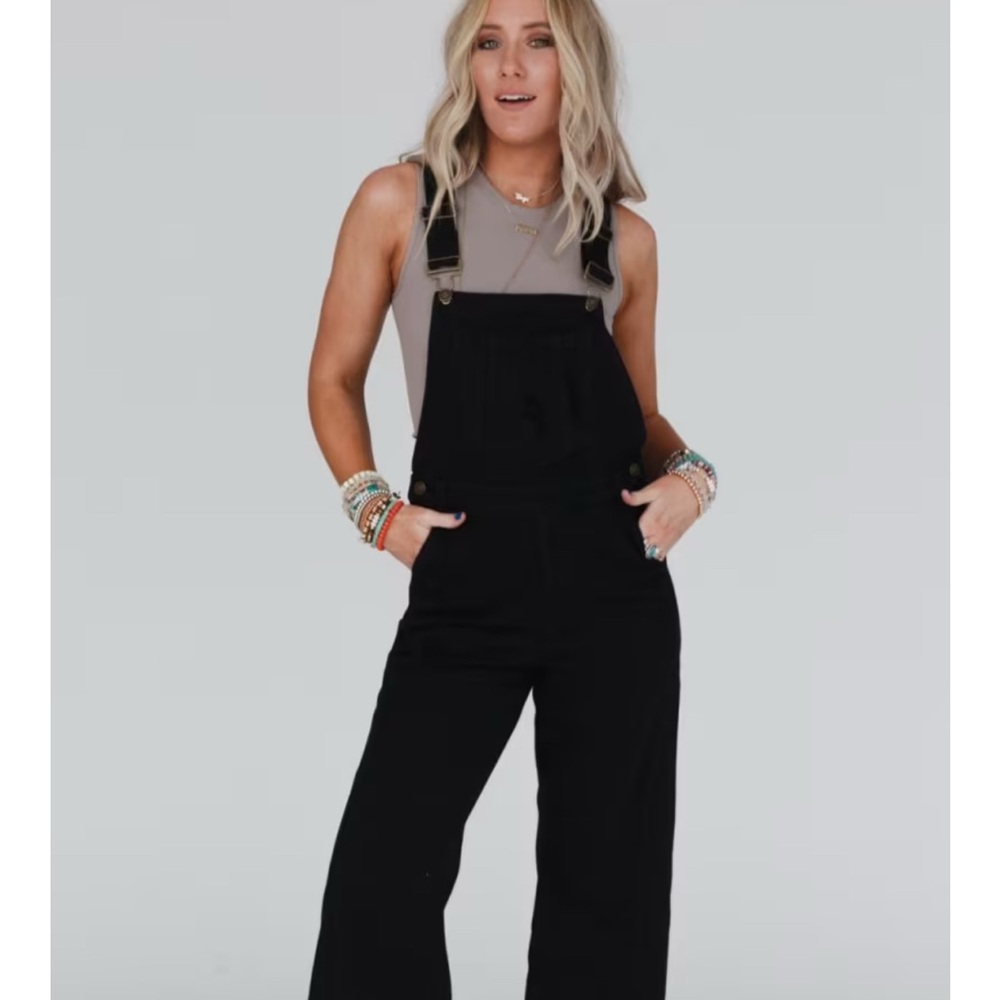 Black Women's Jeans Overalls. Size XL